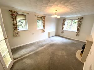 Lounge/Diner- click for photo gallery
